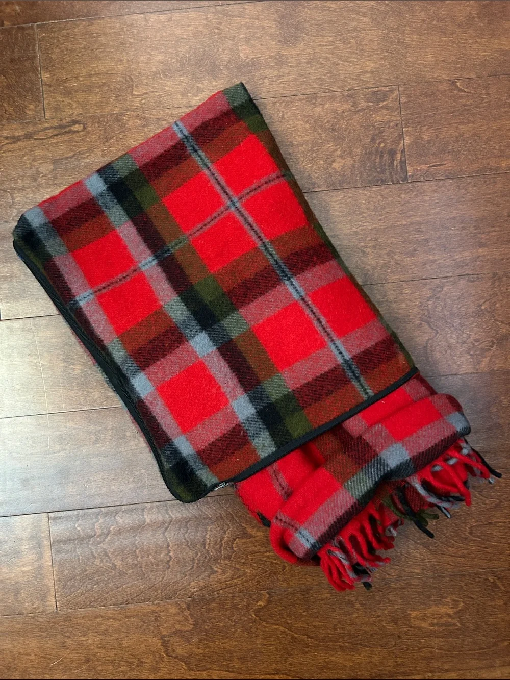 Faribo Vintage Wool Convertible Stadium Blanket Poncho, Includes Matching Bag
